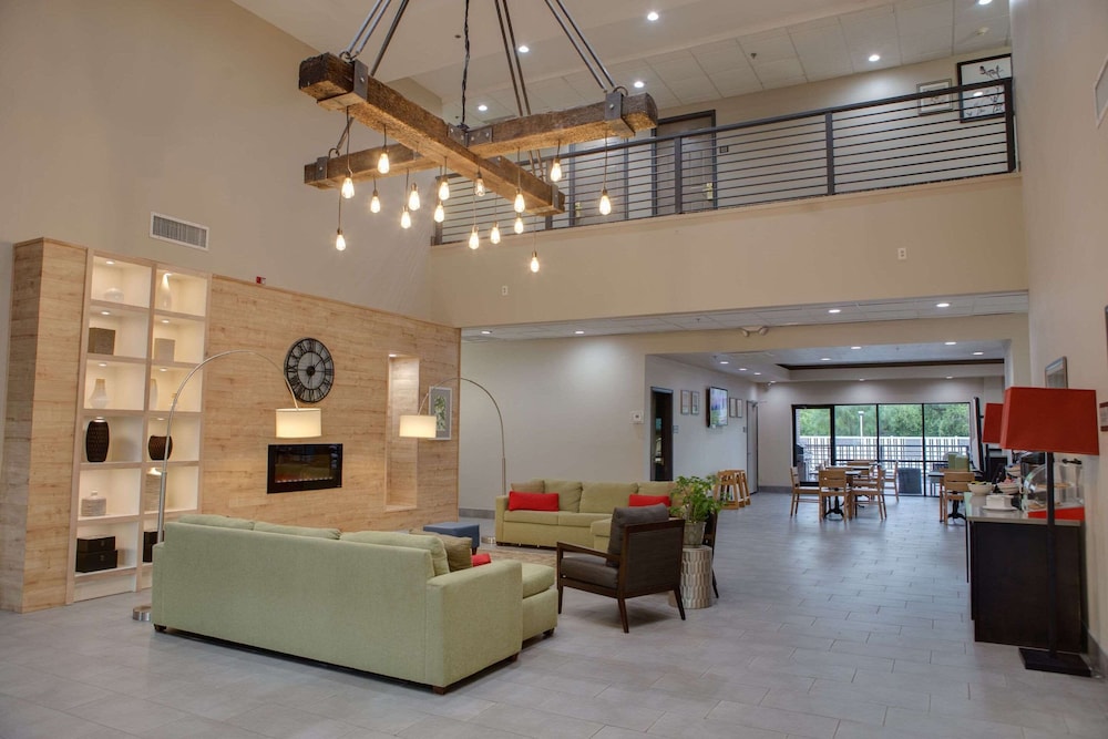 Country Inn & Suites by Radisson Harlingen, TX 12/67