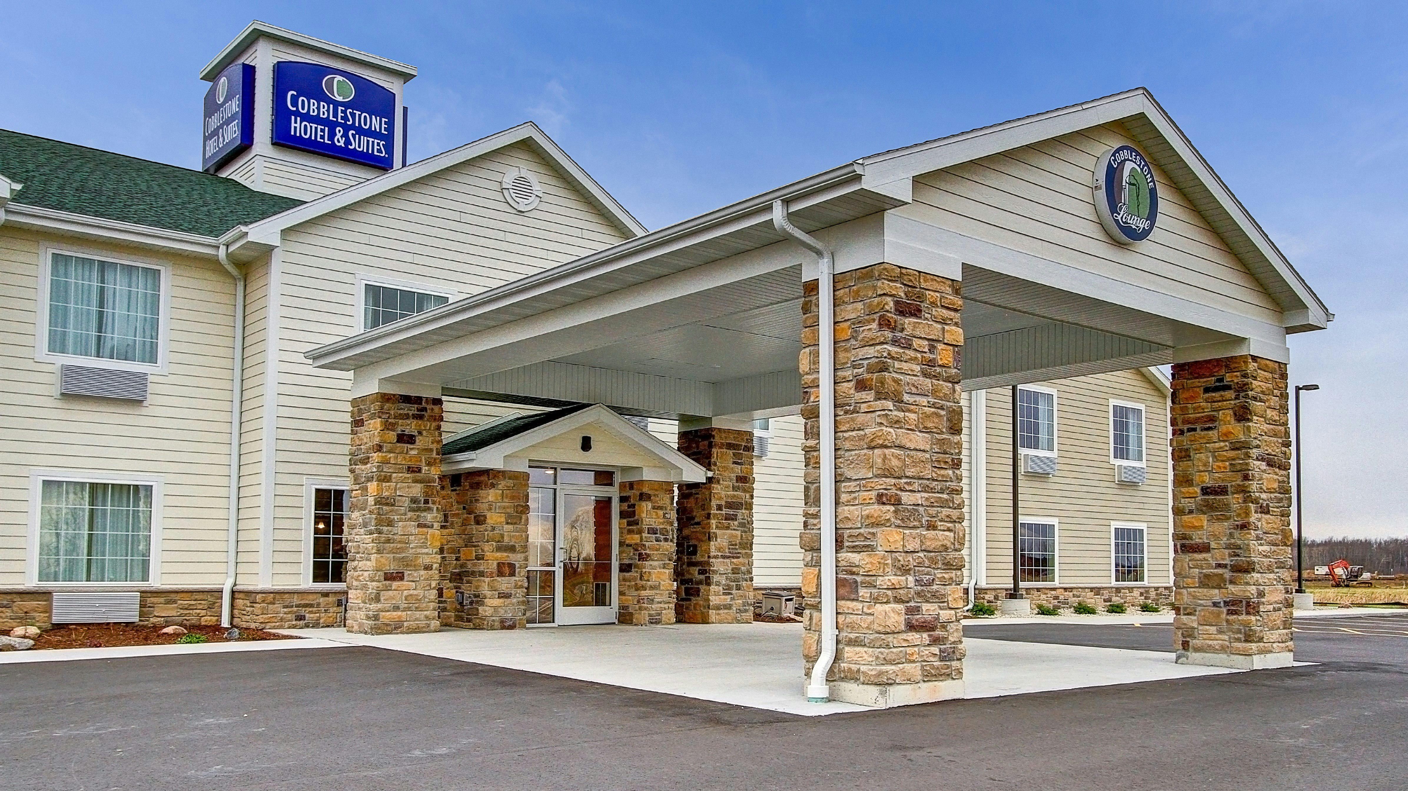 Cobblestone Hotel & Suites - Pulaski 56/62