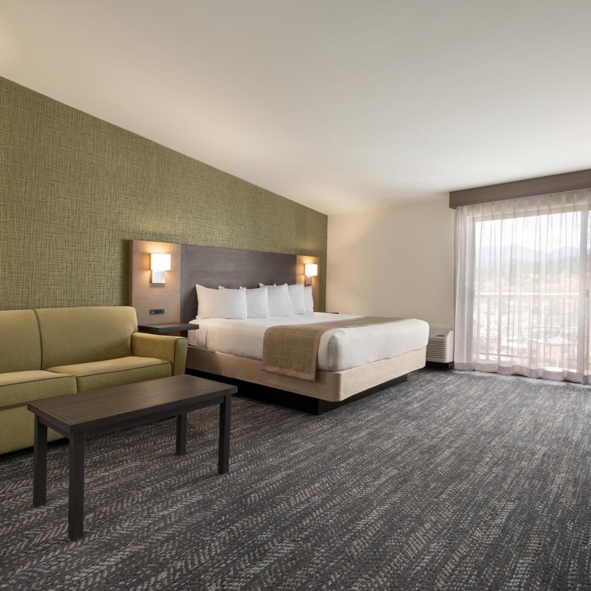 Suite, King Bed