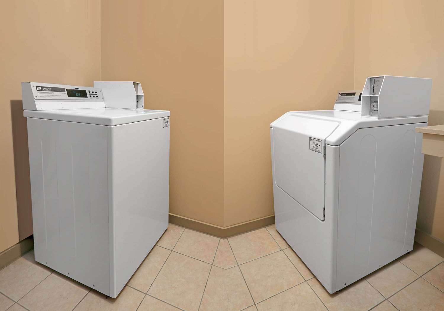 Days Inn By Wyndham Granbury 15/49