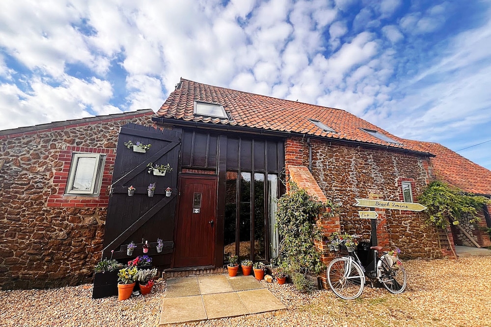 Norfolk Accommodation - mYminiBreak 2/50