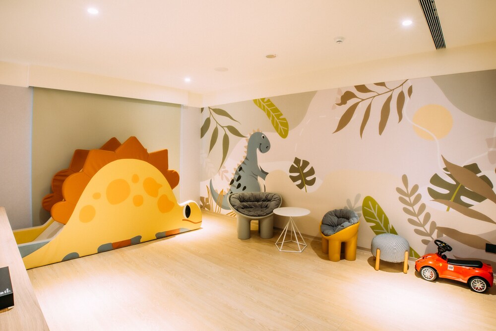 Mega Hotel Chiayi (ex. Hotel Discover) 57/63