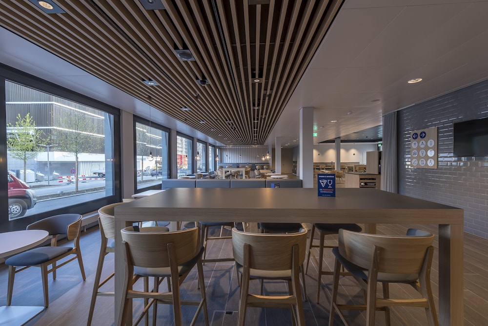 Holiday Inn Express Luzern Kriens 56/76