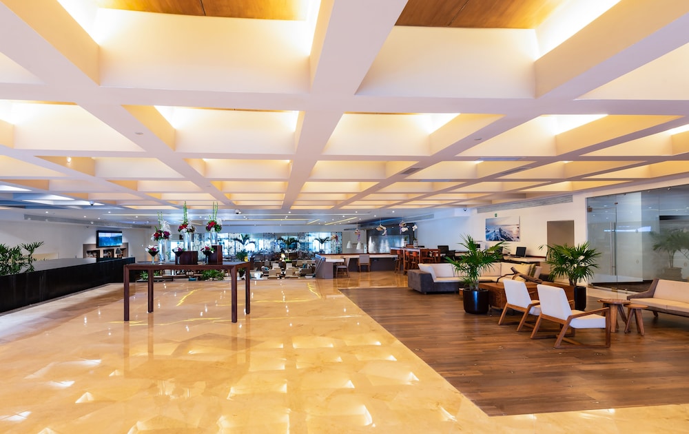 Presidente Intercontinental Cancun Resort 62/82