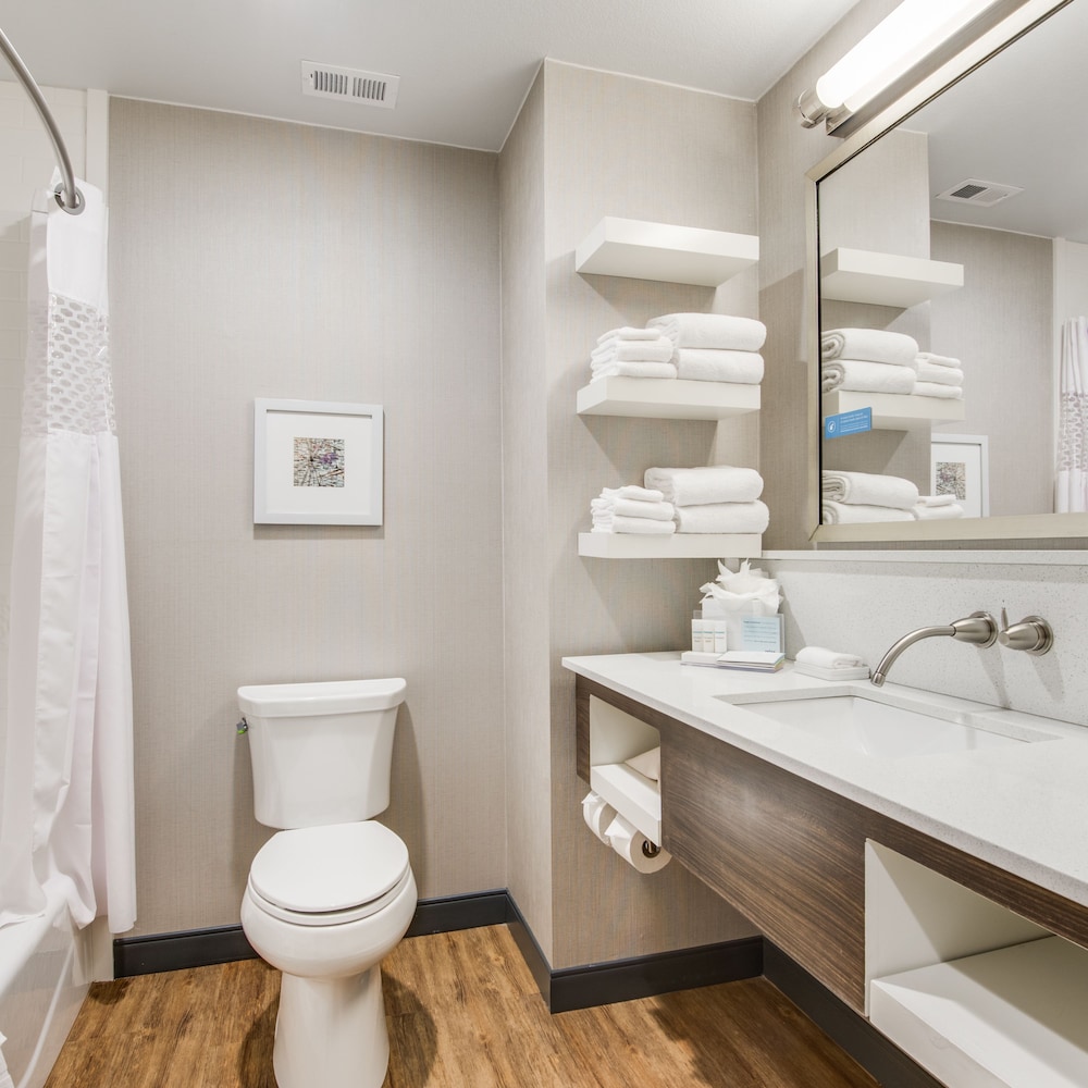 Hampton Inn Suites Dallas Ft Worth Airport South Tx 13/49