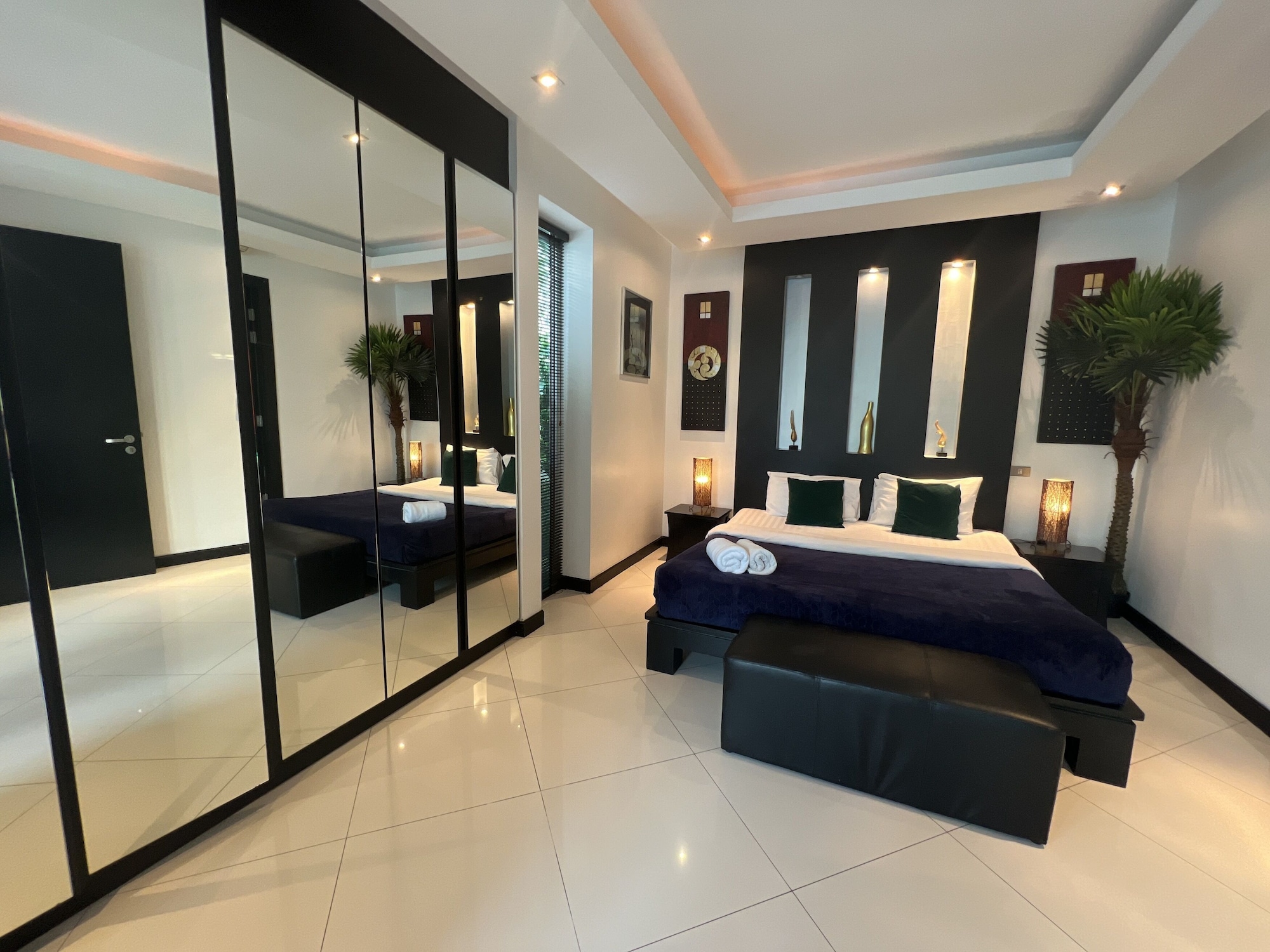 4 BEDROOMS, EXECUTIVE, VILLA, PRIVATE POOL