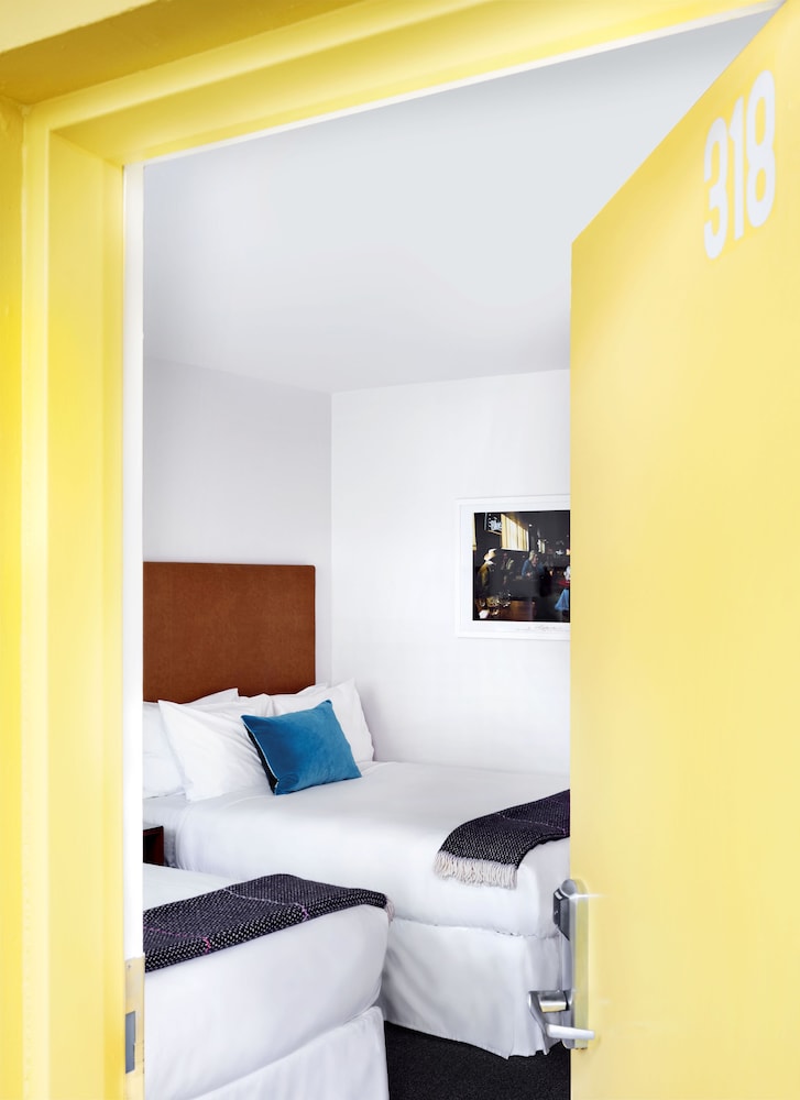 Burrard Hotel 23/65