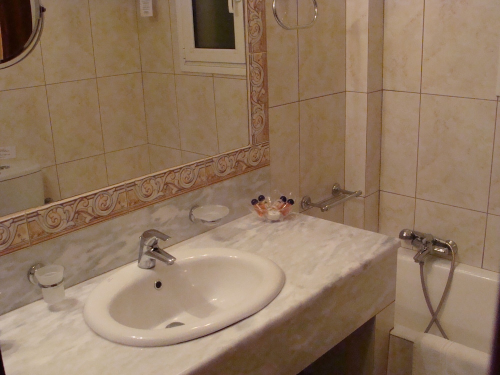 Villa Christina-Vromolimnos 15/56