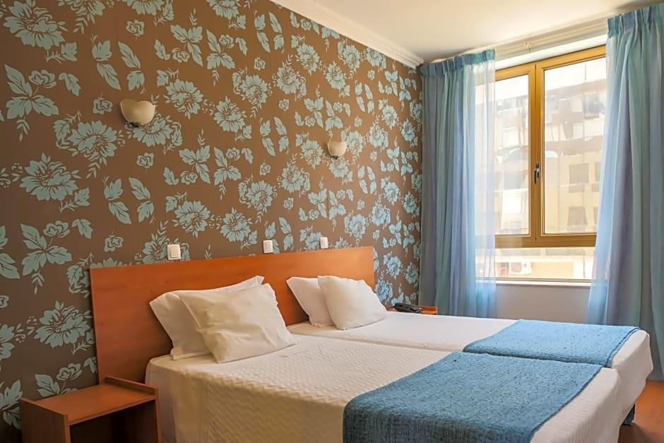 Imperio Hotel 8/56