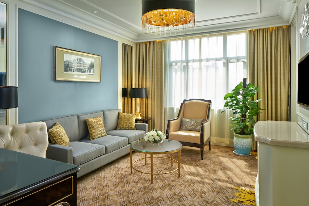 CROWNE PLAZA ZHENGZHOU 37/80