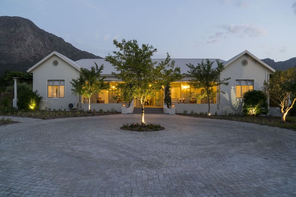 Cape Vue Country House 25/37