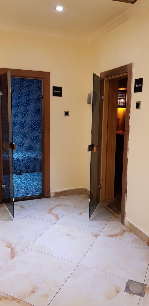 Lobby at Best Western Plus Addis Ababa, ADDIS ABABA