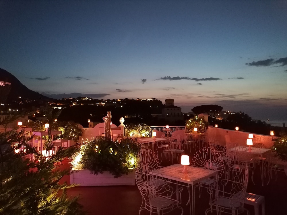 Casa Di Meglio Hotel 60/69