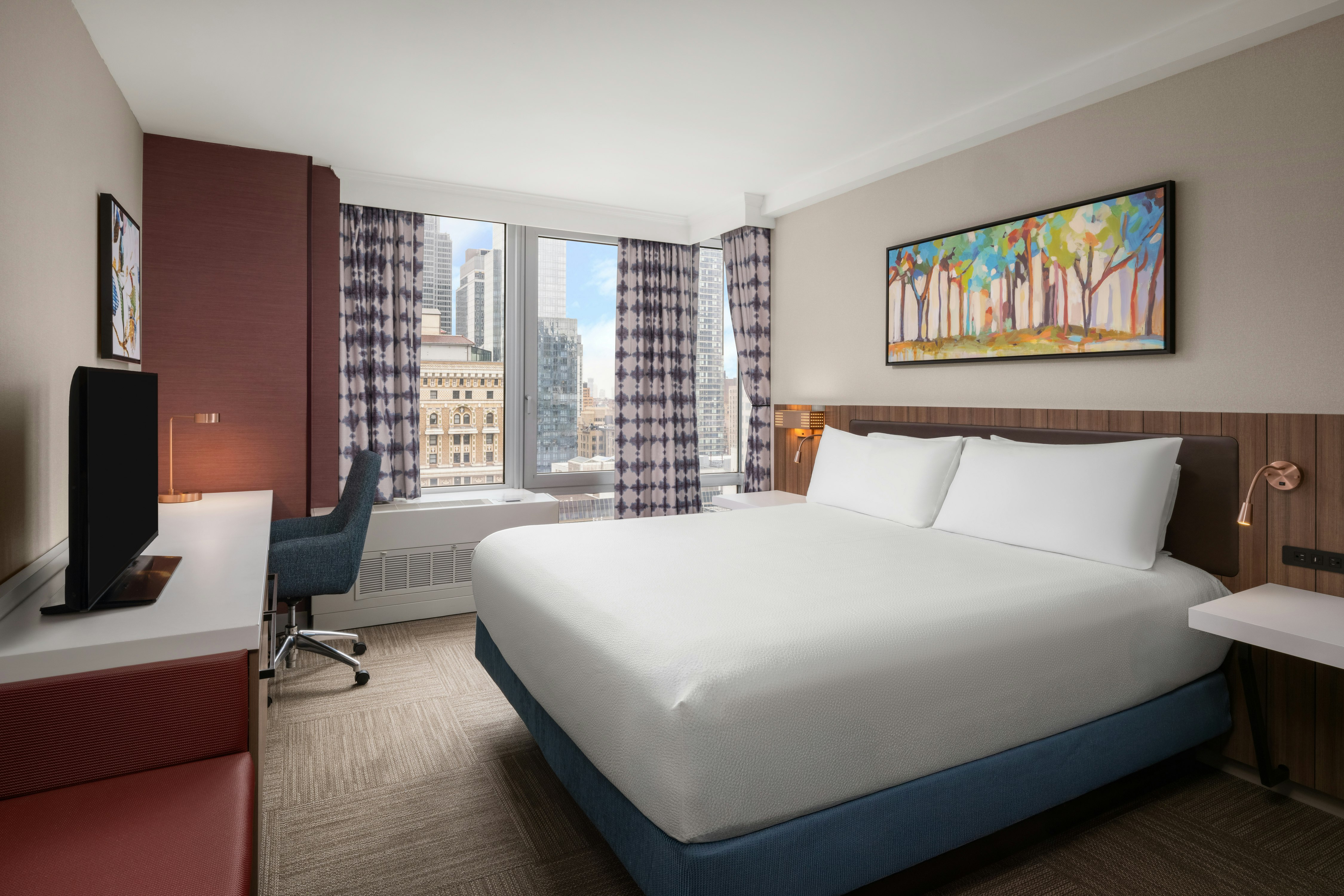 ROOM, KING BED, CITY VIEW