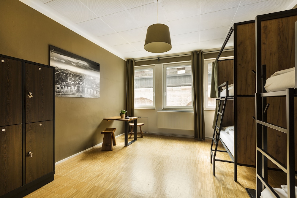 Five Reasons Hotel and Hostel 29/50
