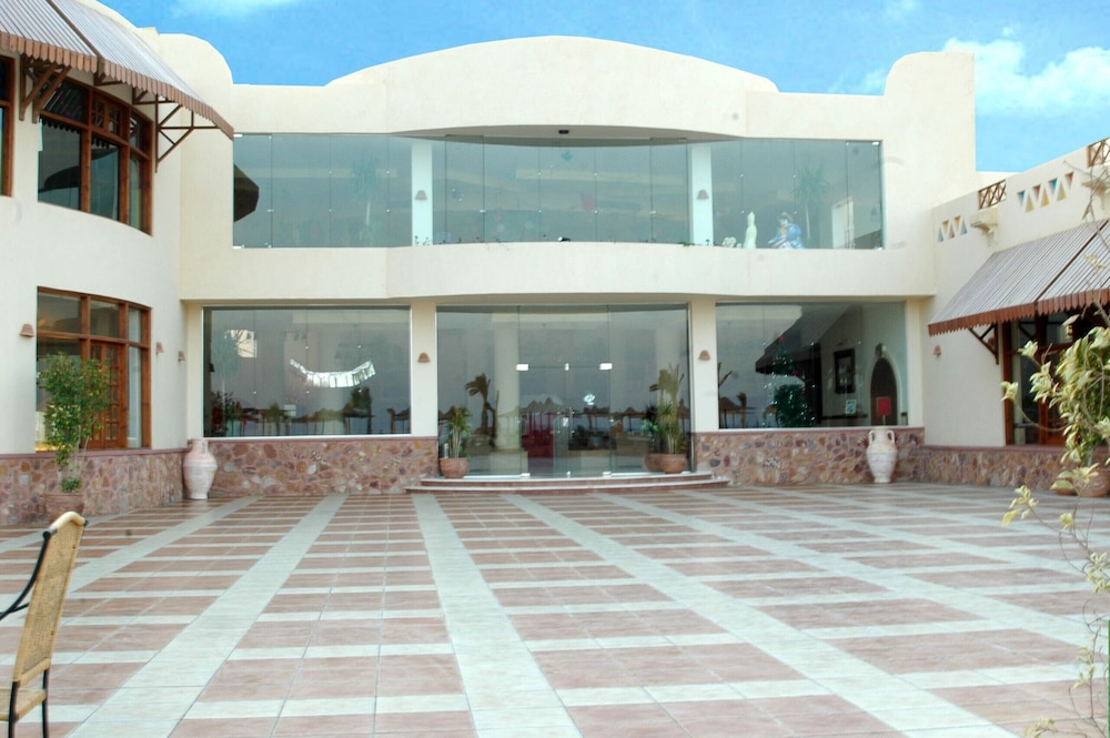 Bliss Nada Beach Resort 40/50