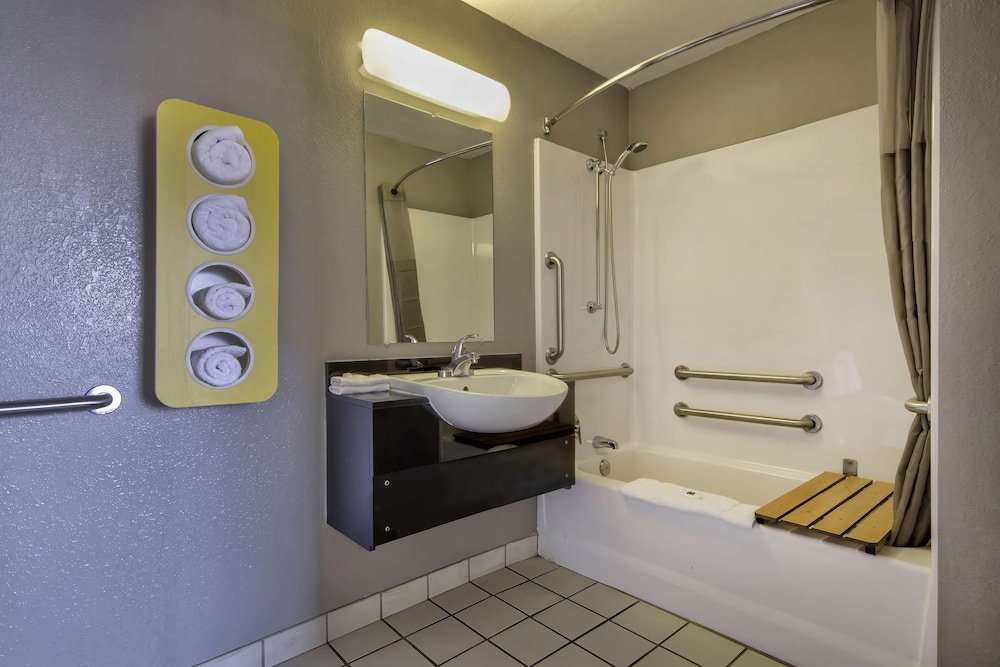 Motel6 Farmington, NM 65/65