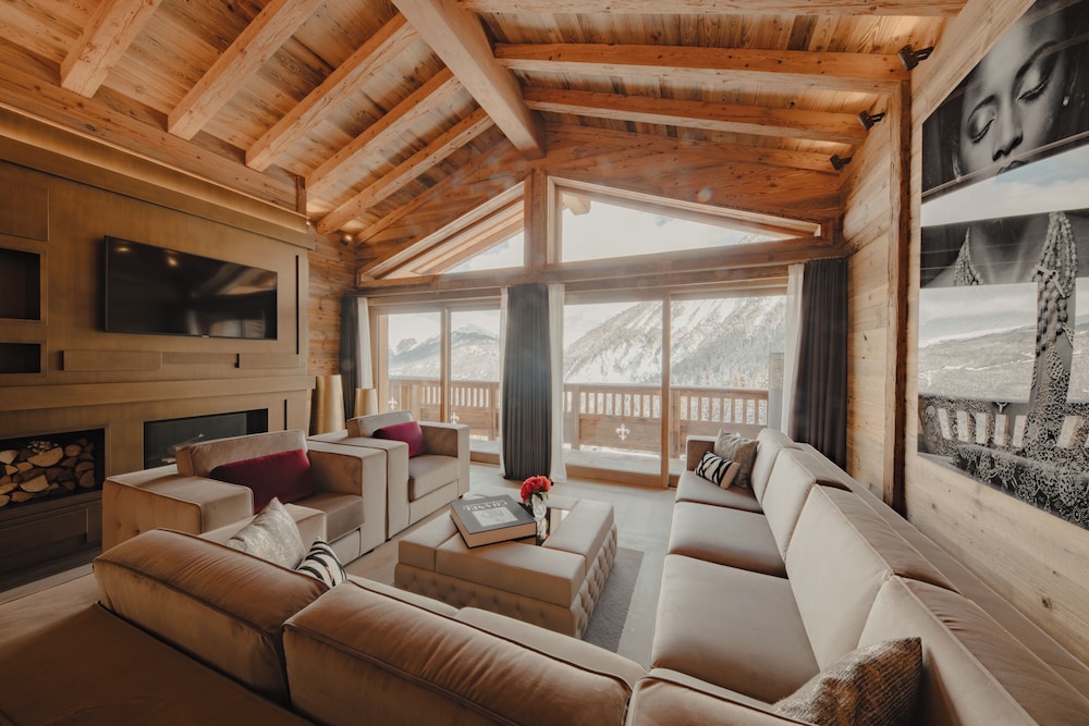 Ultima Courchevel Belvedere 32/50