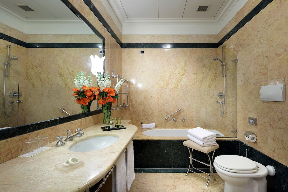 غرفة كلاسيكية بسريرين منفصلين، Eurostars Hotel Excelsior 5/8