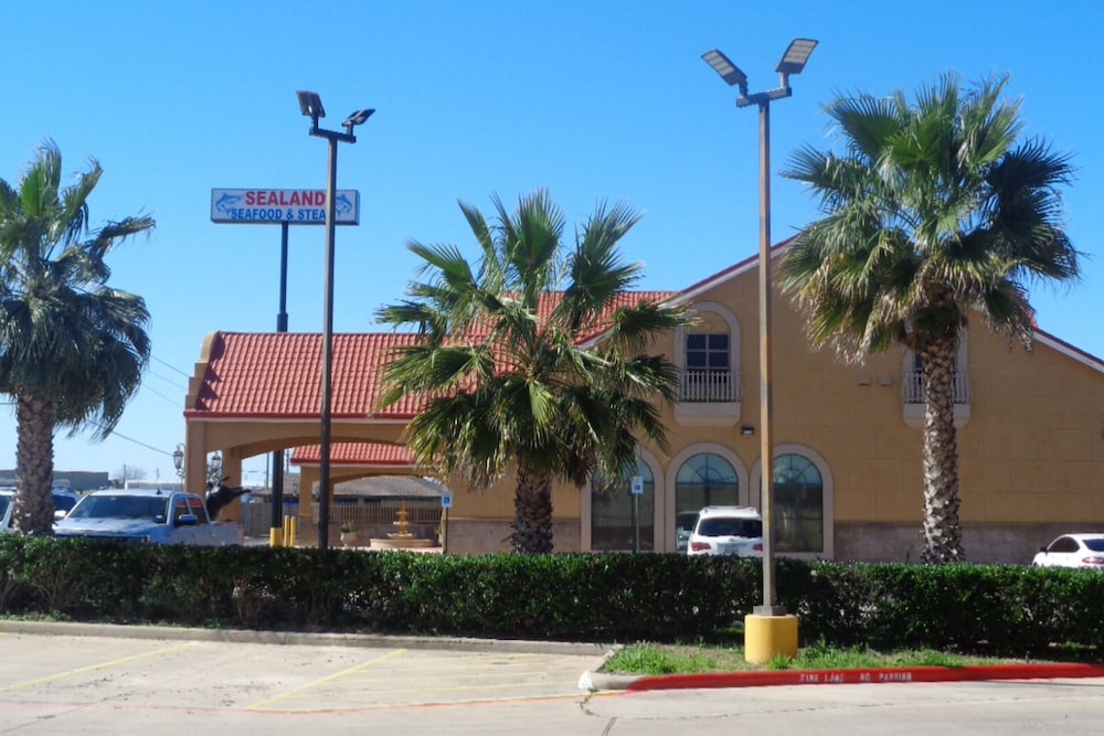 Super 8 By Wyndham Brenham TX 6/33