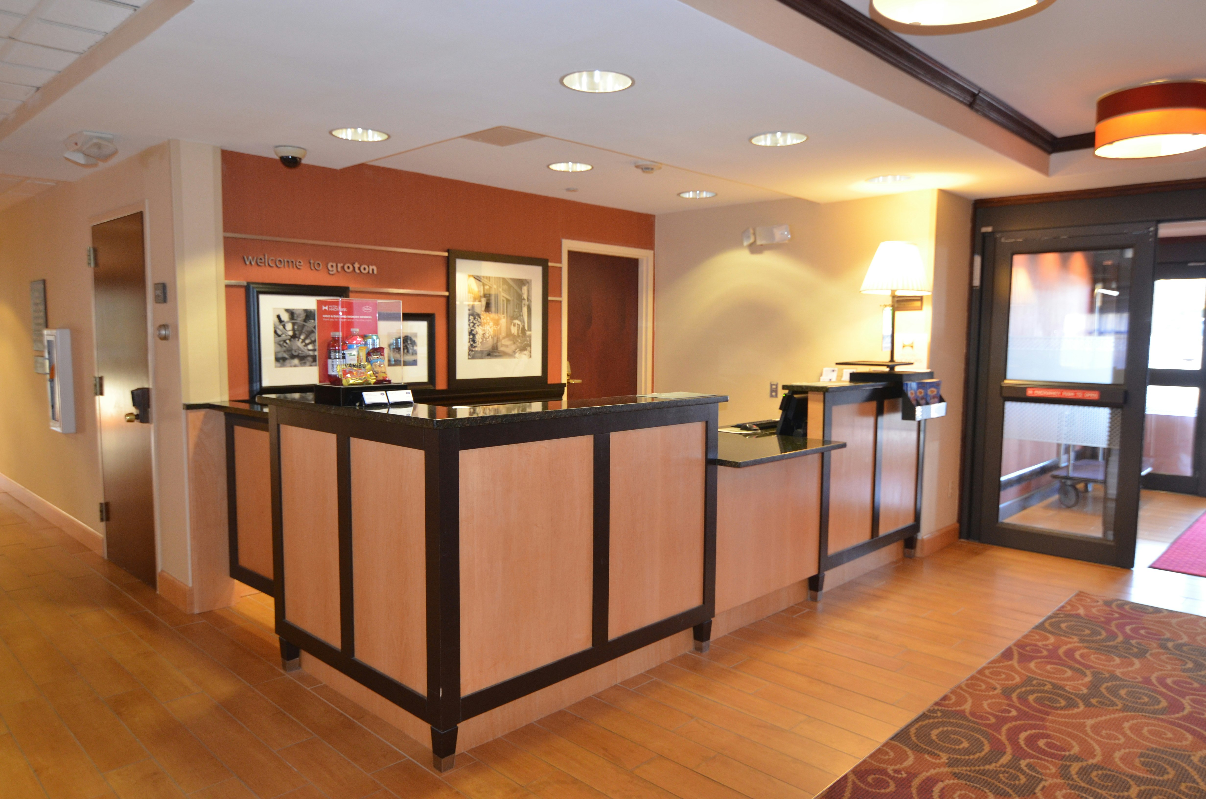 Hampton Inn Groton 10/56