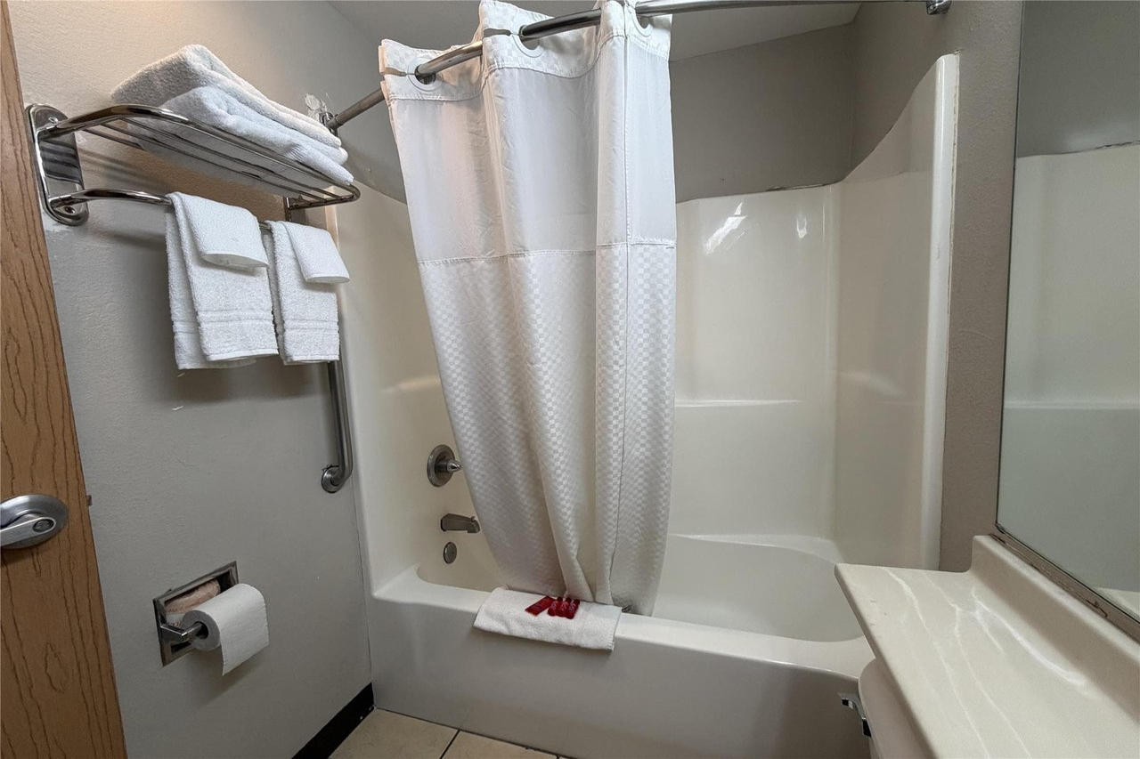 SureStay by Best Western Huntsville East 19/20