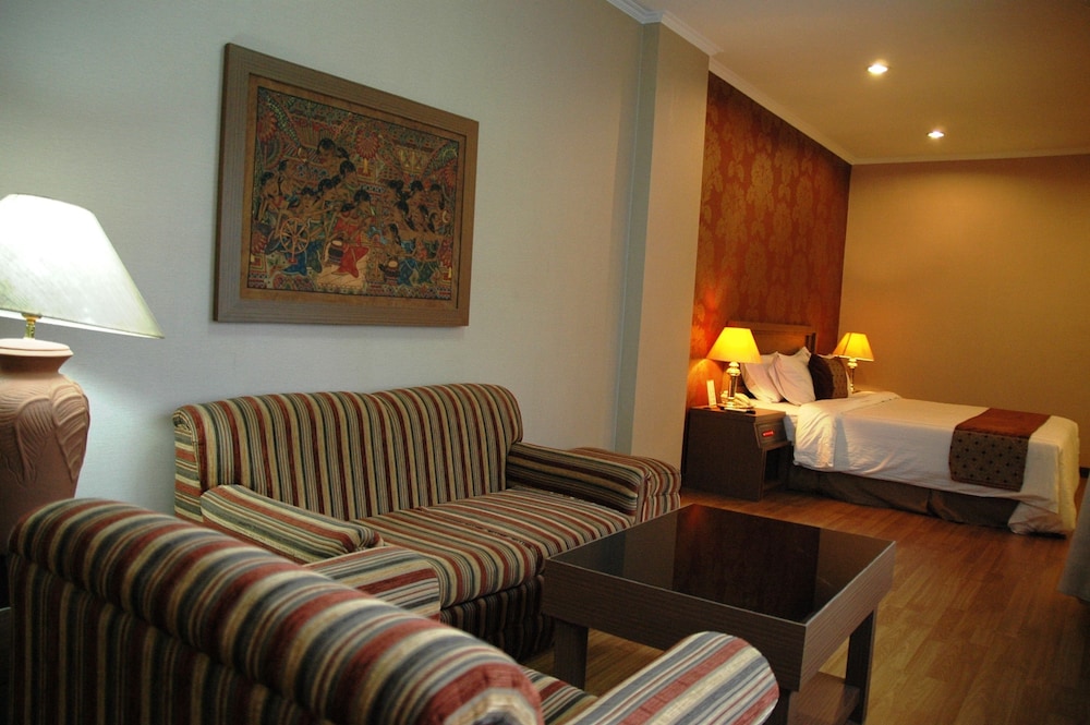 Riyadi Palace Hotel 25/61