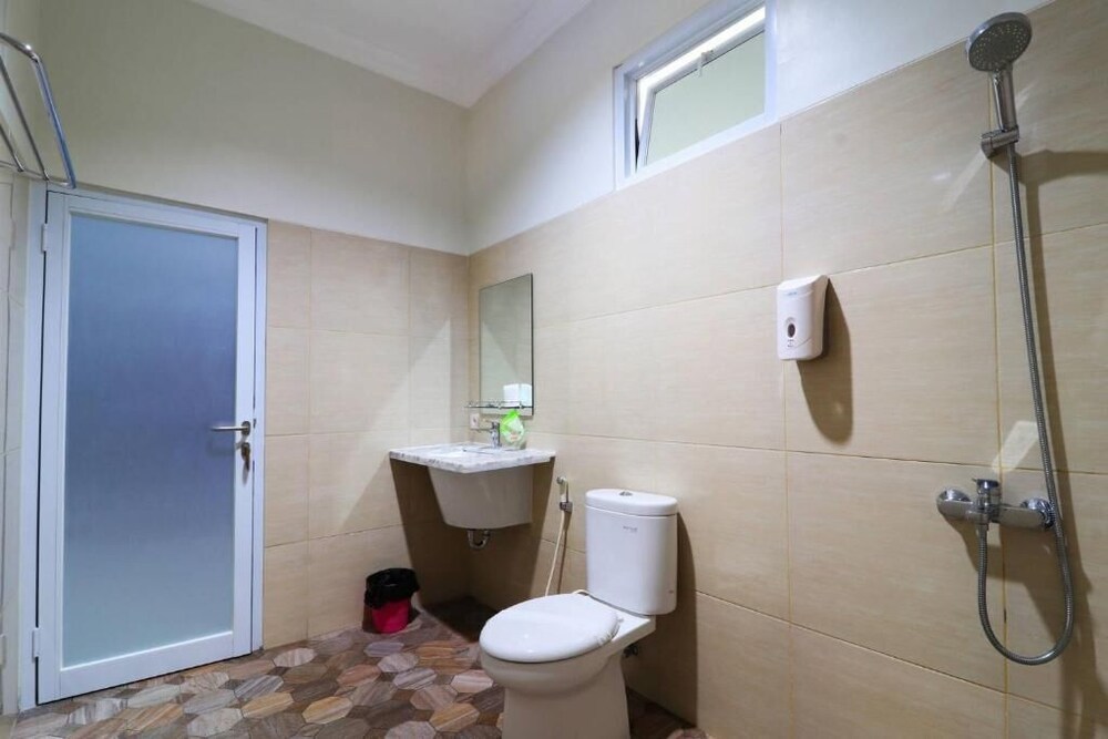 Aries Biru Hotel and Villa 45/49