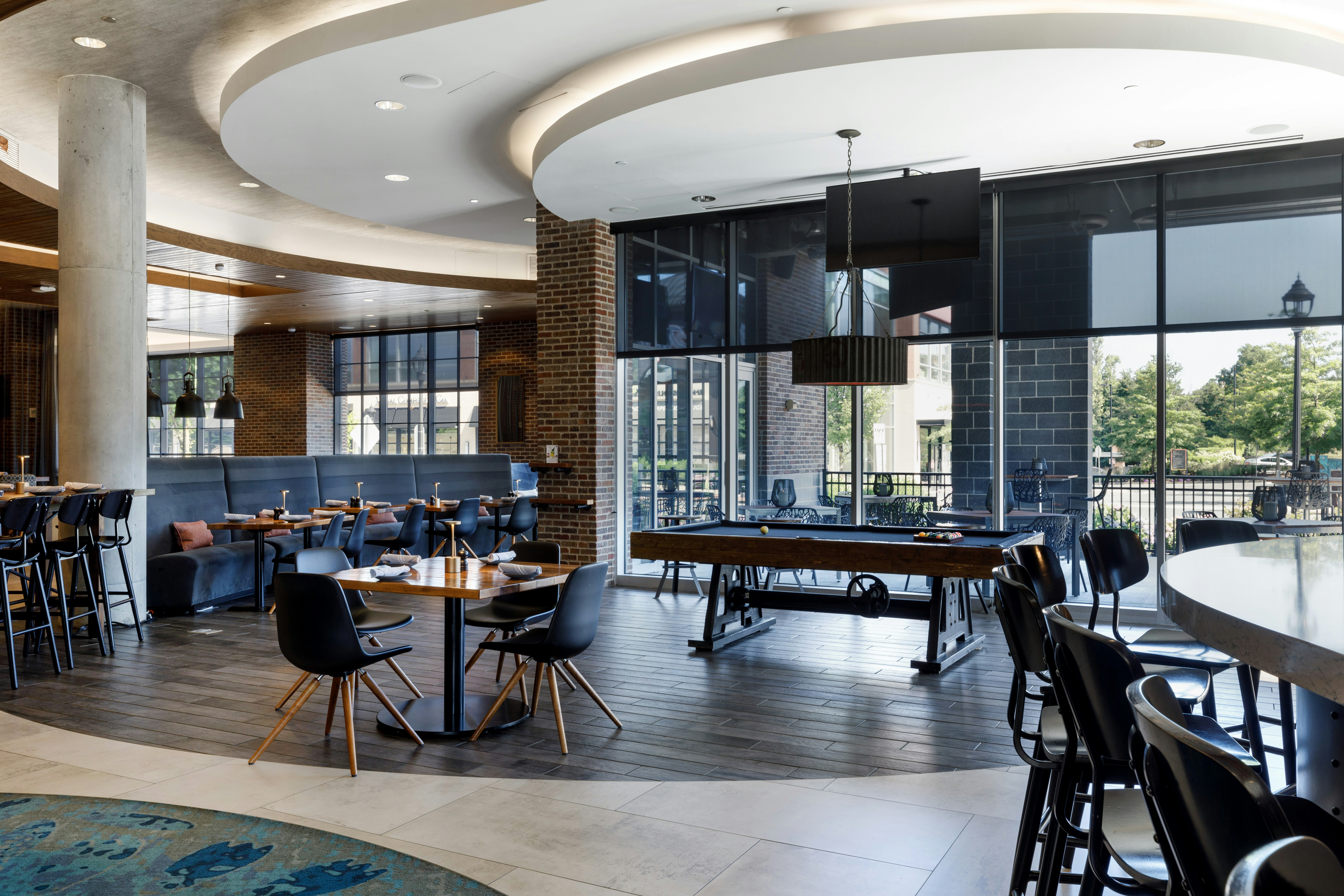 Archer Hotel Burlington 55/80