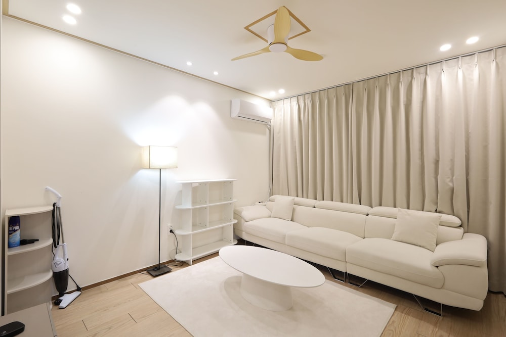 TRT Hotel 27/50