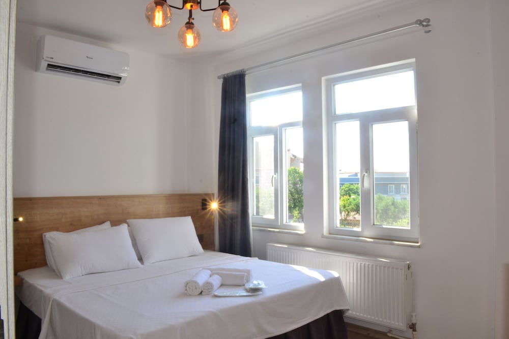 Parli Hotel 13/45