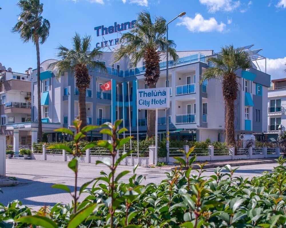 Theluna City Hotel 13/16