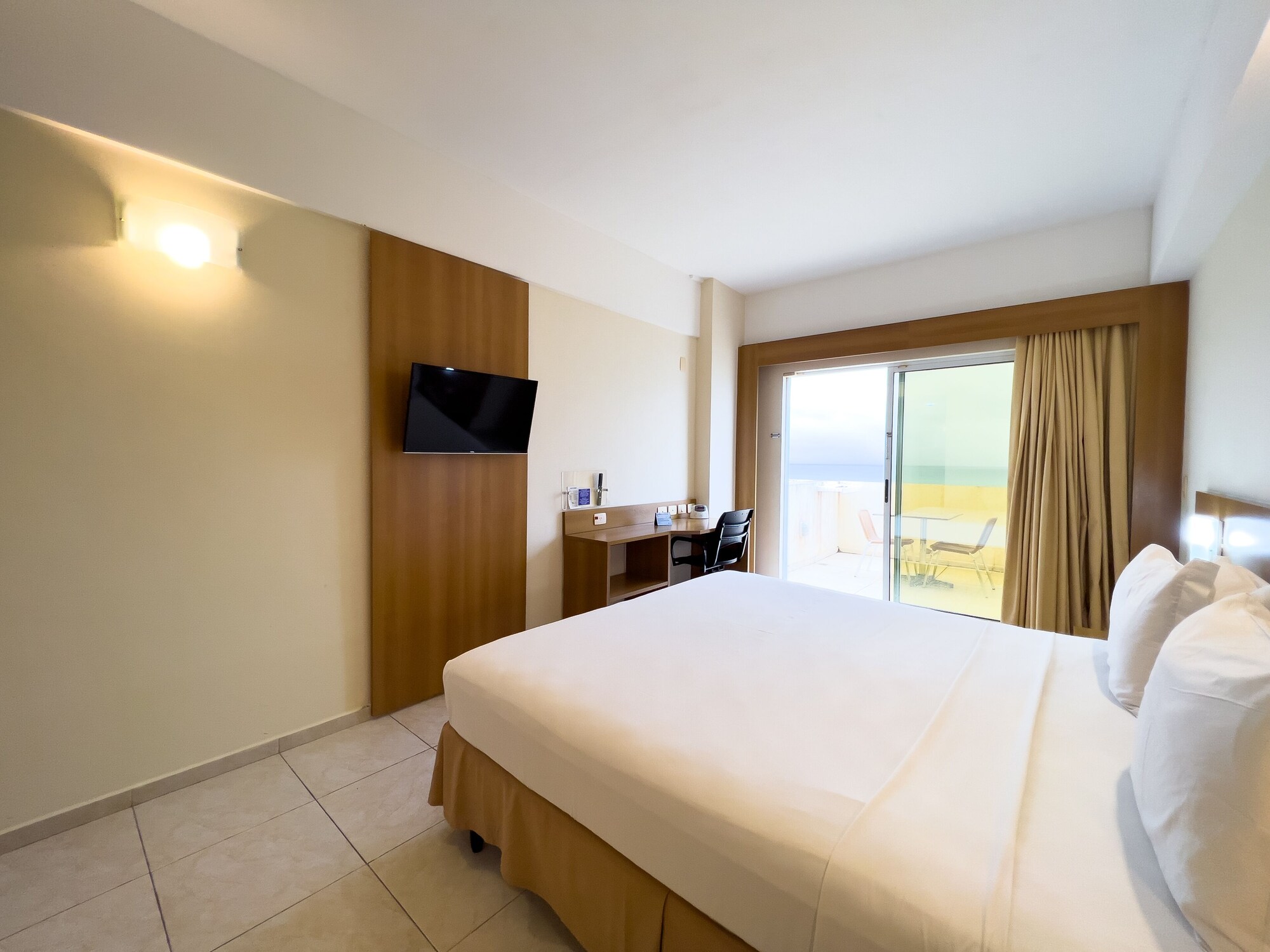 DELUXE, KING BED, SEA VIEW, BALCONY