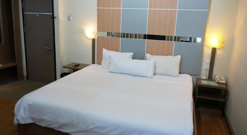 Hotel Duta Jambi 5/11