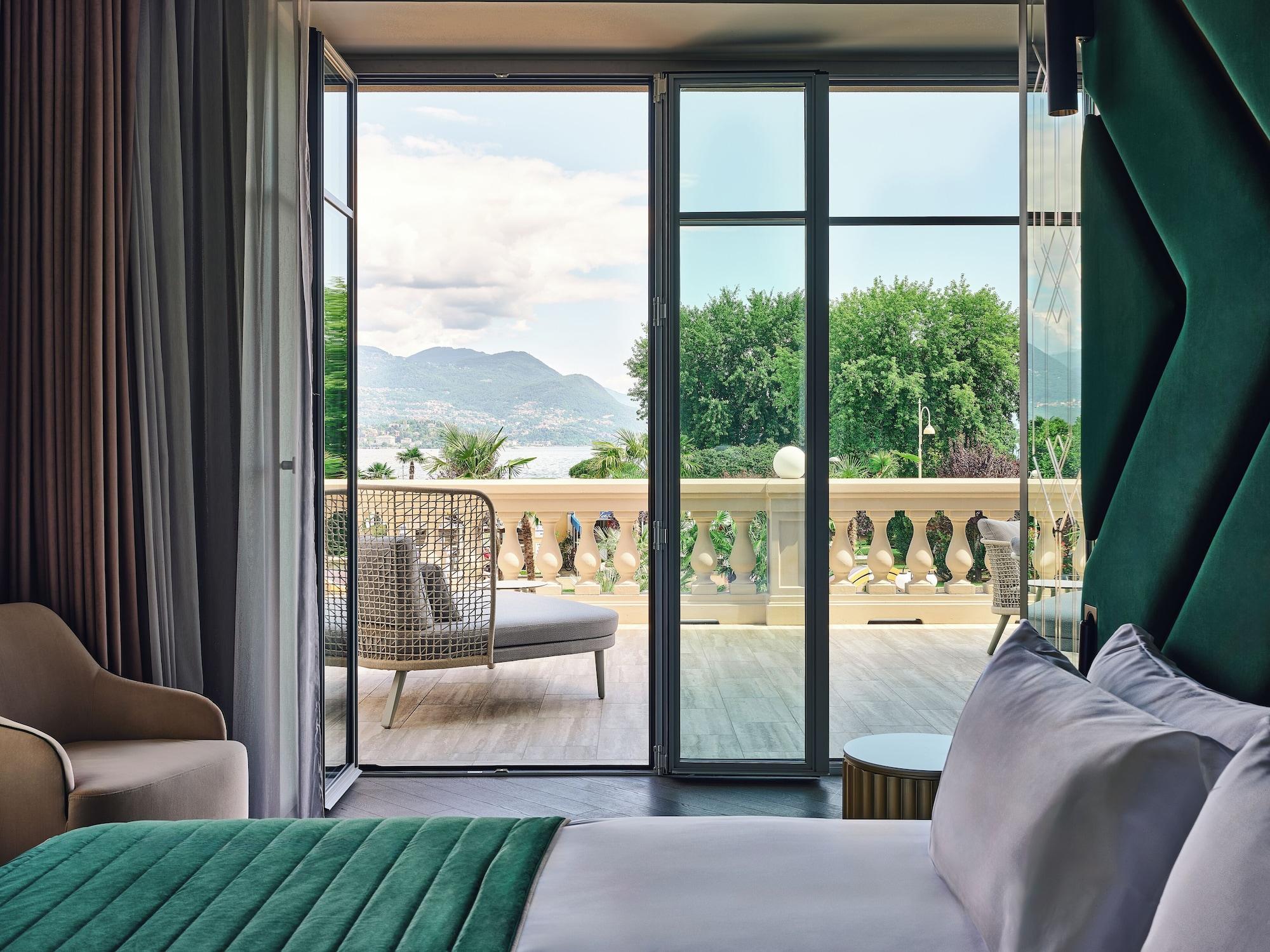 Grand, Peacock, Suite