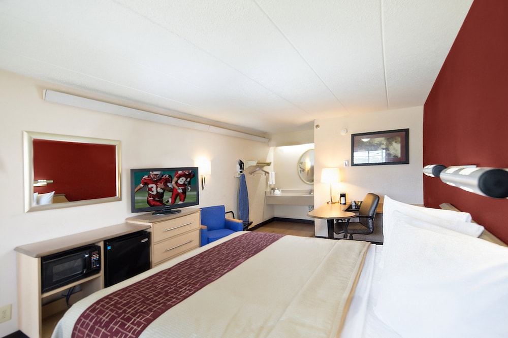 Red Roof Inn Cincinnati Northeast - Blue Ash 9/28