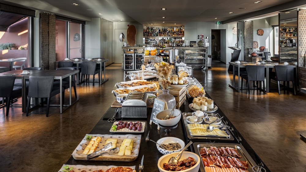 restaurant-cafeteria