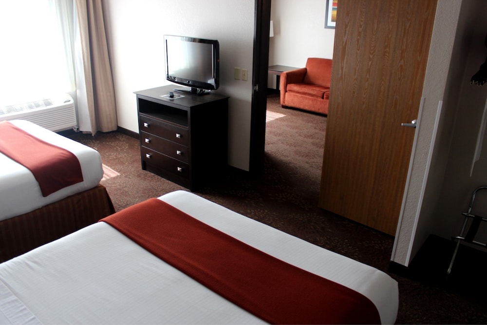 Holiday Inn Express Houghton Keweenaw 18/77