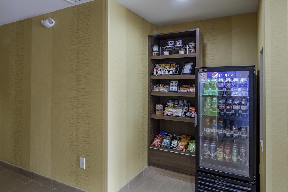 Fairfield Inn Suites Cleveland Streetsboro 25/36