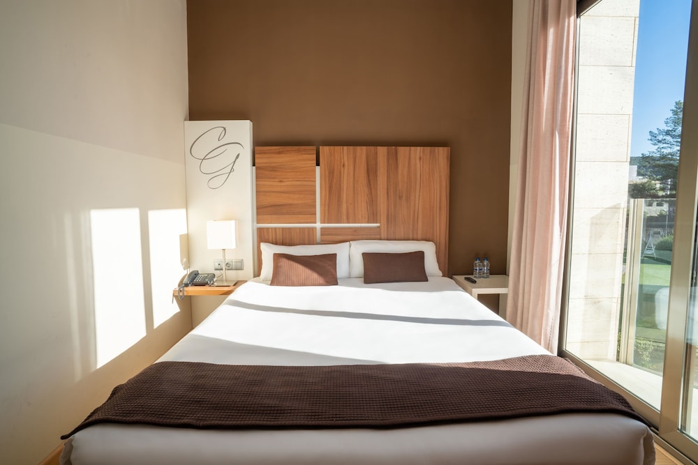 Economy, Double Bed