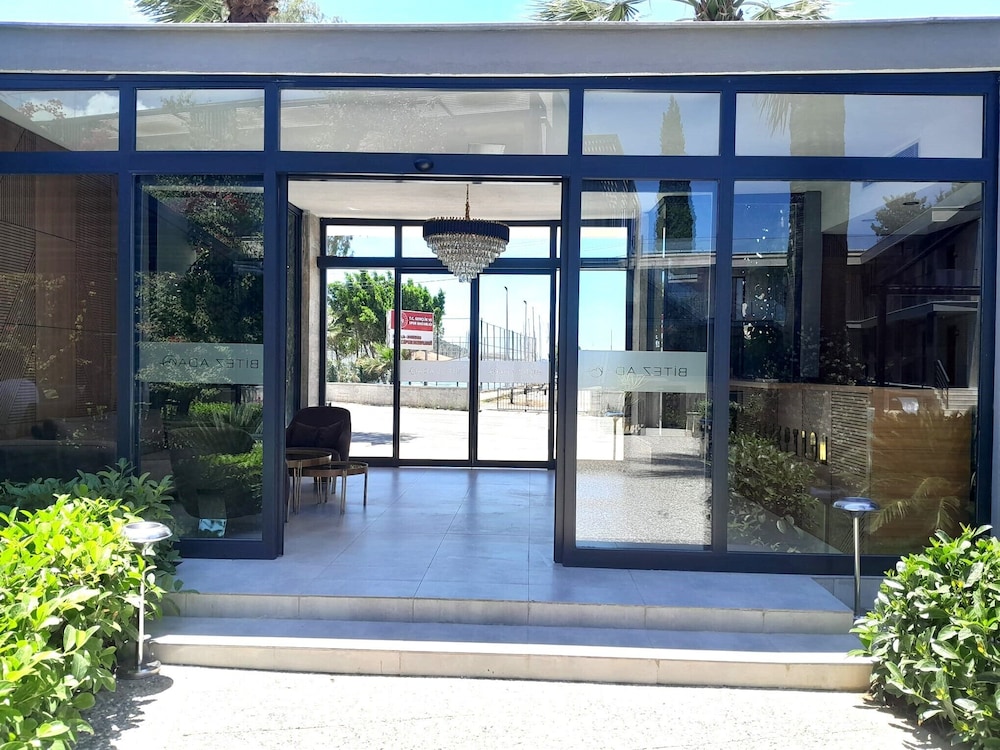 Chronos Beach Hotel 6/50