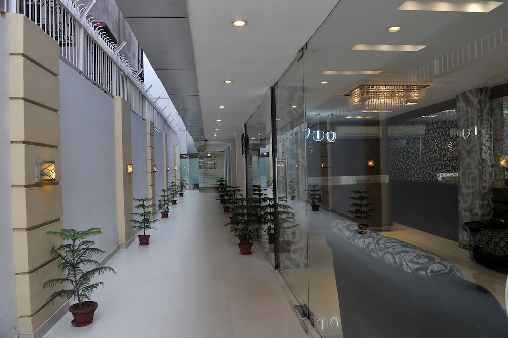 Hotel Lee International 33/47