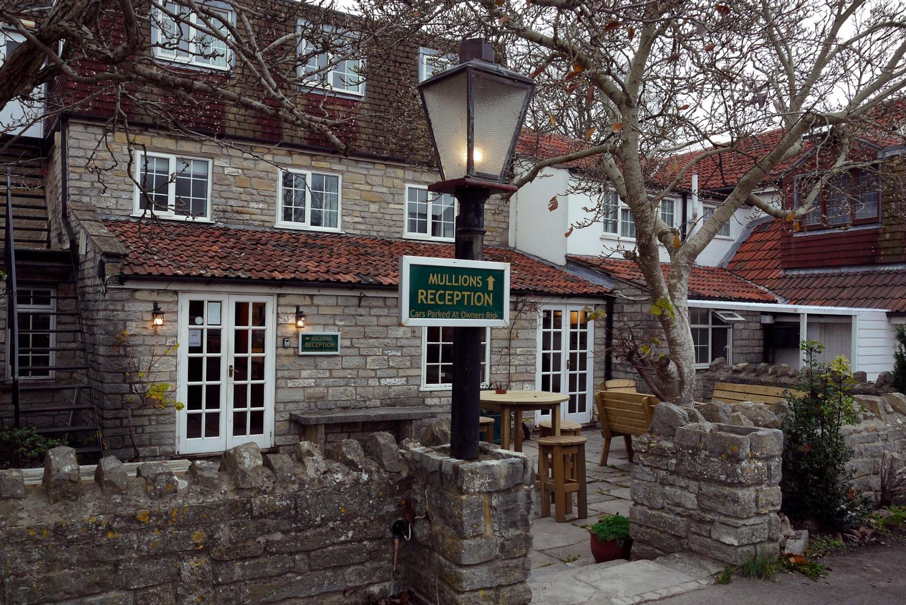 Mullions Guest House 3/21