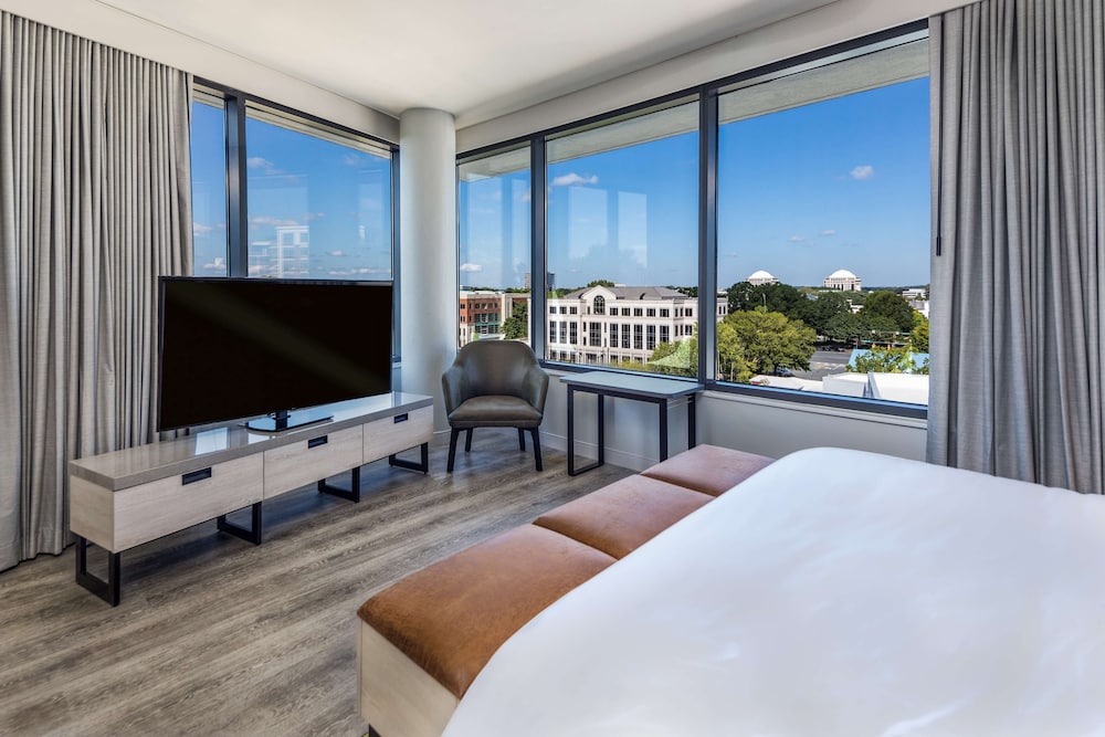 Hyatt Centric Charlotte/Southpark 19/50