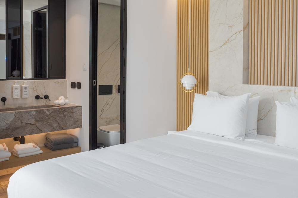Ethereal White Resort Hotel & Spa Adults Only 16+ 36/81