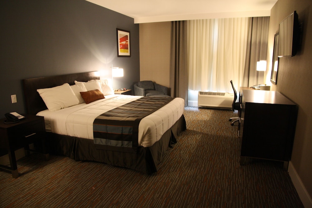 DELUXE, KING BED