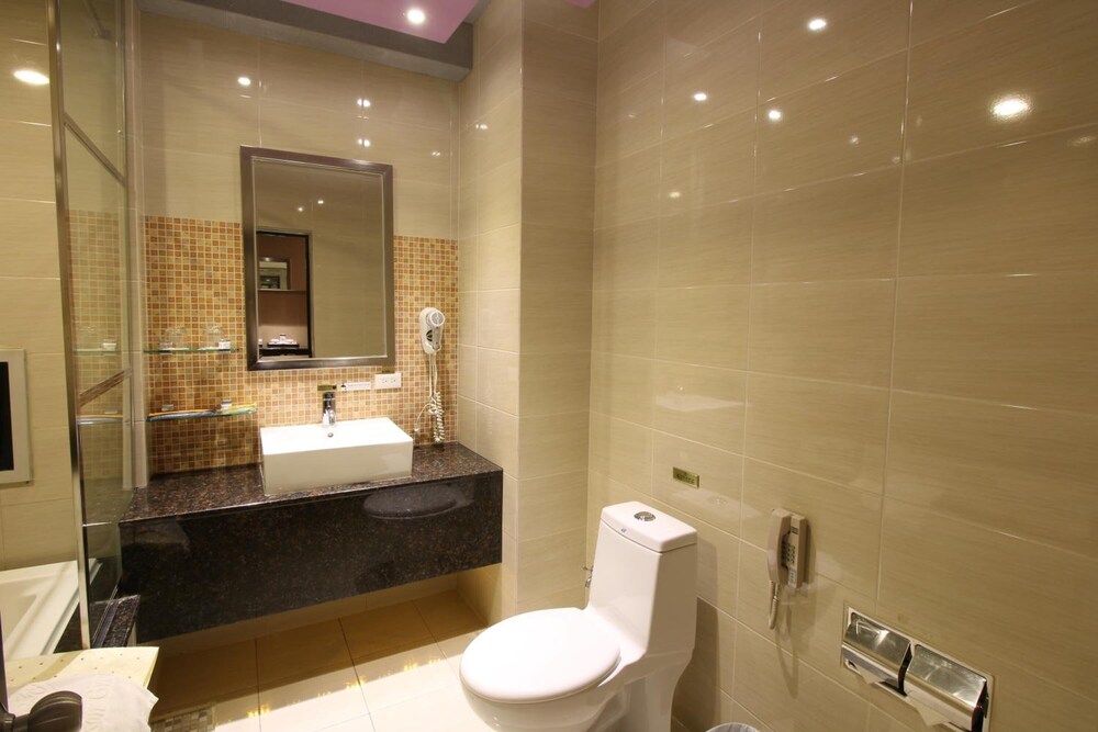 R7 Eco Hotel 25/33