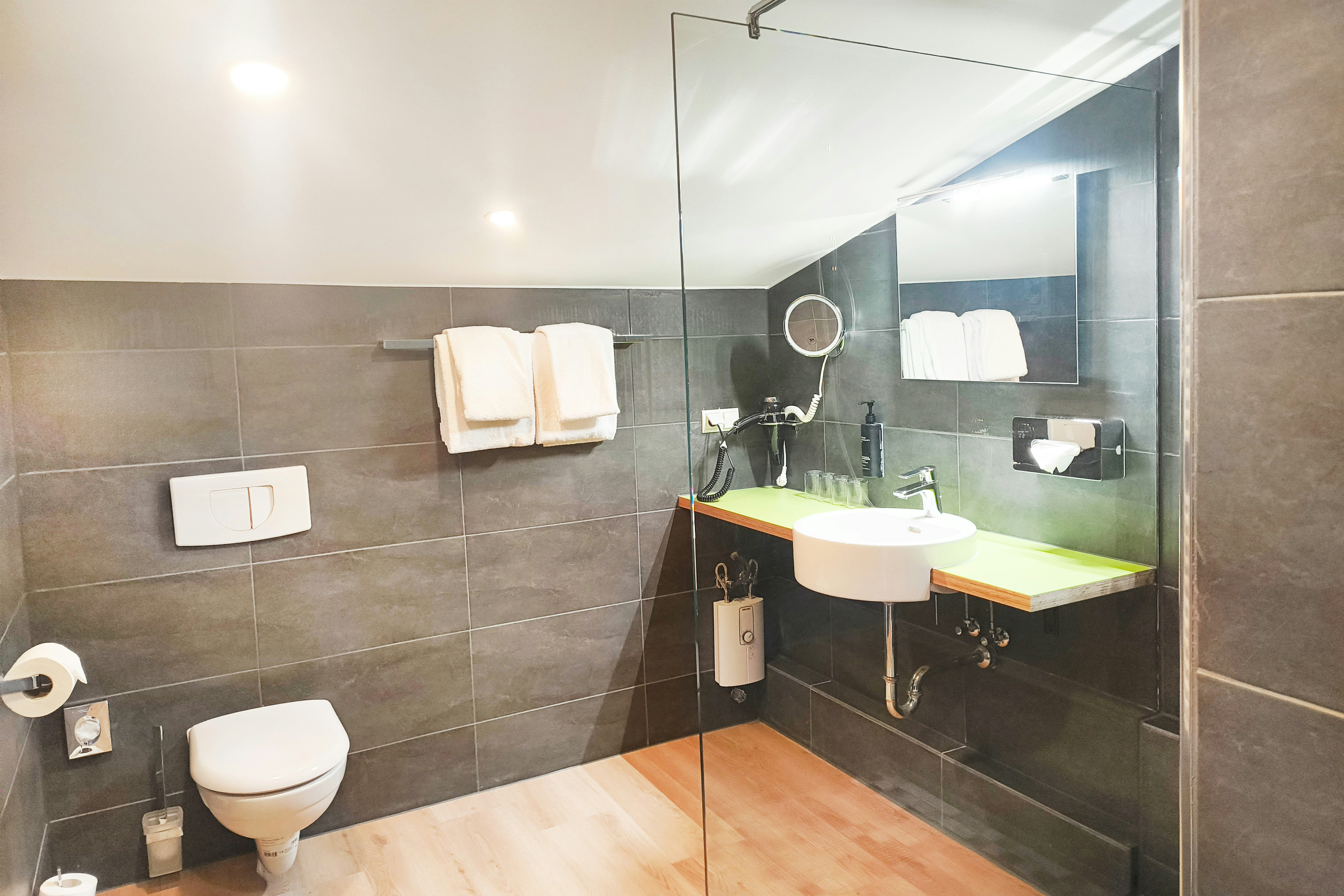 غرفة بريميوم بأربعة أسرّة، Select Hotel A1 Bremen 9/9