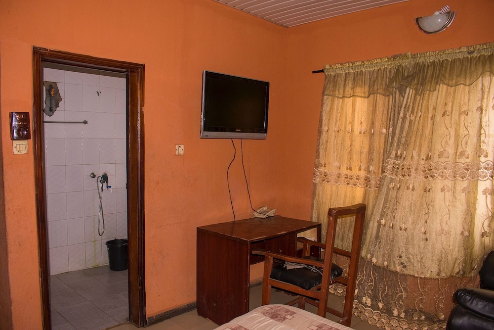 Jolac Hotel And Suites 28/44