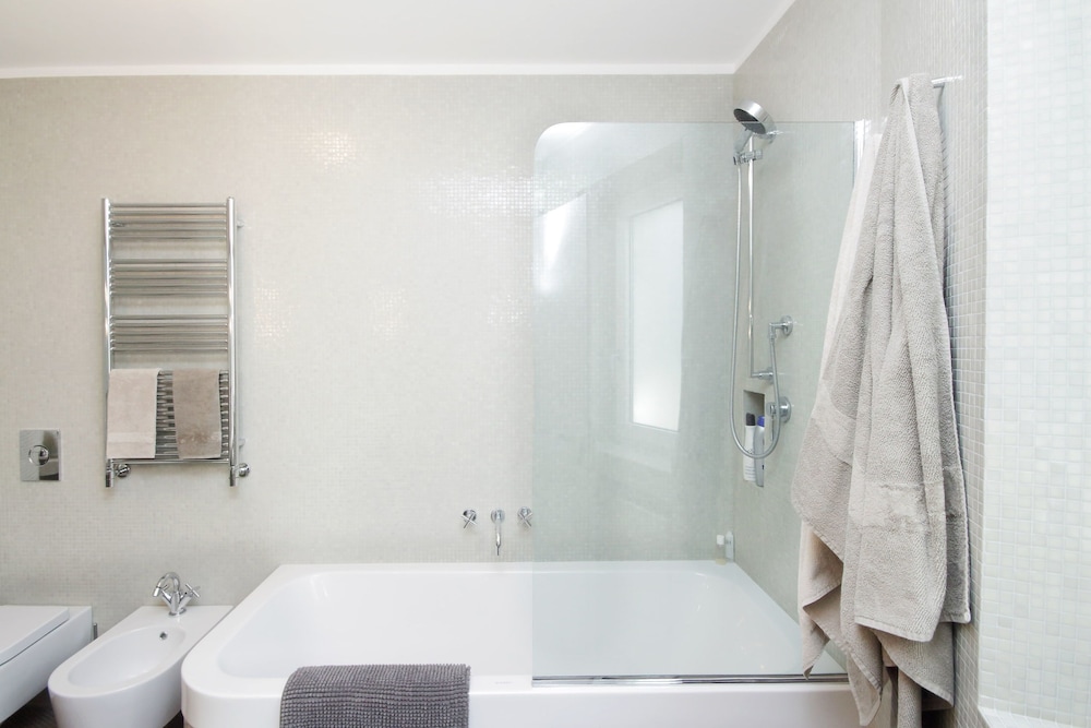 Crispi Luxury Apartments - My Extra Home 28/30
